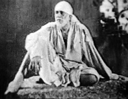 Information on all about sai baba jeevitha charitra.  sai baba, sai satcharitra, sai baba parayanam, saibaba parayanam procedure, saibaba parayanam in telugu,